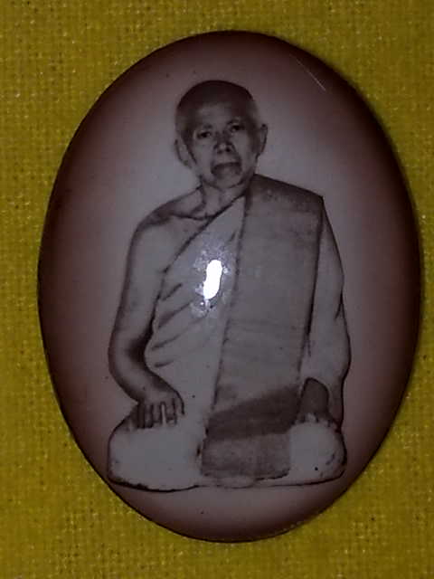 จัดของหายากสร้างน้อยให้ครับ ล๊อคเก็ต ลป.ทิม รุ่นเปิดพิพิทธภัณฑ์บุญญาภิรัติ รุ่นแรก พิเศษ ๆ มาดูครับ