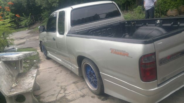 TOYOTA HILUX TIGER D4D X-TRA CAB(G) ปี04เครื่องเสียงเแสนกว่าครับ
