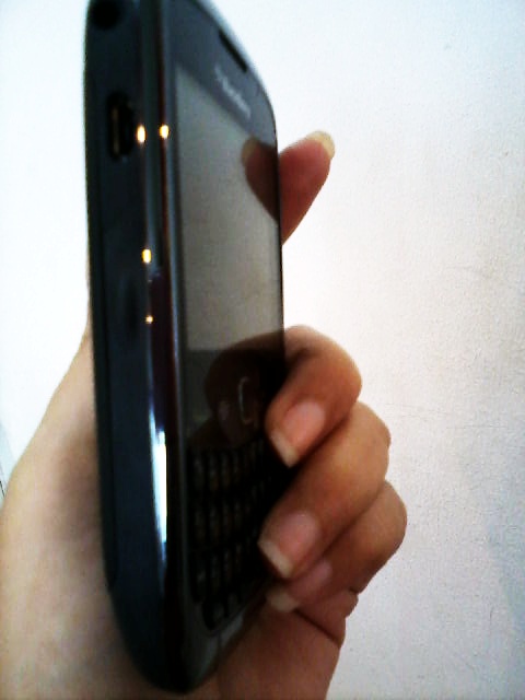มือถือ BlackBerry Curve 3G 9300 เครื่องศูนย์ อยู่ในประกันอีก 10 เดือน