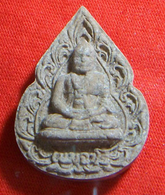 วัดใจ..พระผงรูปเหมือนลายกนก เนื้อผงผสมว่าน "หลวงปู่พรหมมา เขมจาโร