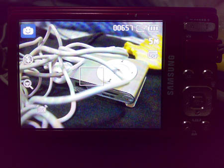 กล้องดิจิตอล Sumsung VLUU i100 หน้าจอ 3 นิ้ว Made in Korea ซื้อมาหมื่นกว่า !! จัดถูก ๆ ไปเลยครับ