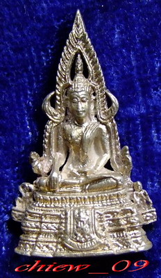 รุ่นปฏิสังขรณ์ ปี 30 เนื้อเงิน (1)