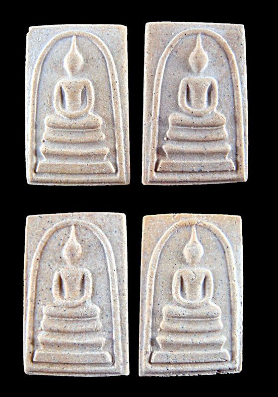 ***วัดใจเคาะเดียว 4 องค์ *** สมเด็จวัดระฆัง รุ่น 122 ปี พิมพ์ใหญ่ สวยตรายางชัดมาก ชุดที่18