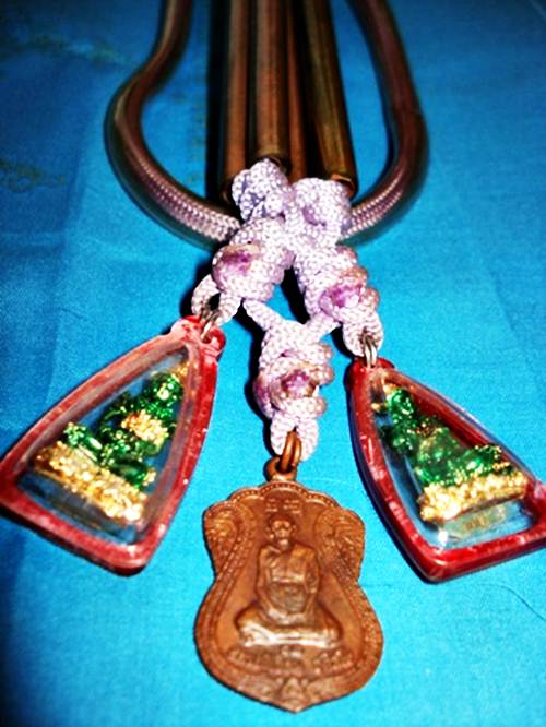 ตะกรุดหลวงปู่เจียม ปี 2530 อ.สังขะ จ.สุรินทร์ (ตะกรุดคู่+พระแก้วมรกต)