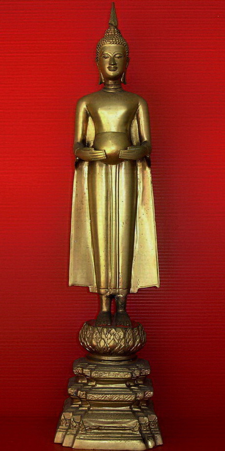 *พระบูชาหลวงพ่อบ้านแหลม วัดเพชรสมุทรวรวิหาร ขนาดใหญ่ สูง 19 นิ้ว กะไหล่ทอง สวยมากค่ะ *