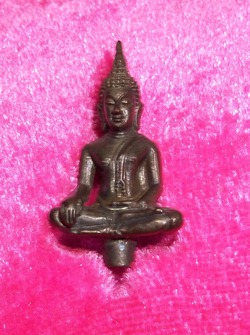 หลวงพ่อคูณ พระยอดธง รุ่น ๕ (ท้ายิง) จัดมาเป็นคู่ เนื้อนวะ+ตะกั่ว 
