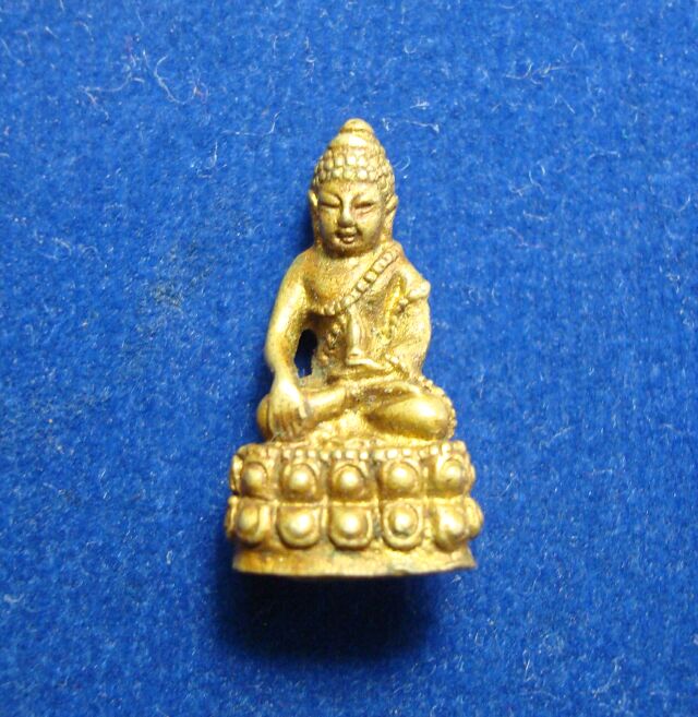 @@@ เคาะเดียวแดง พระกริ่งจีน องค์จิ๋ว ราคาเบาๆ มีโค๊ดภาษาีจีน ข้างองค์ ใต้องค์ @@@