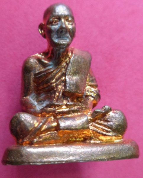 รูปหล่อหลวงปู่เอี่ยมเนื้อทองแดง รุ่น 111 ปี วัดสะพานสูง รับประกันตามกฎครับ