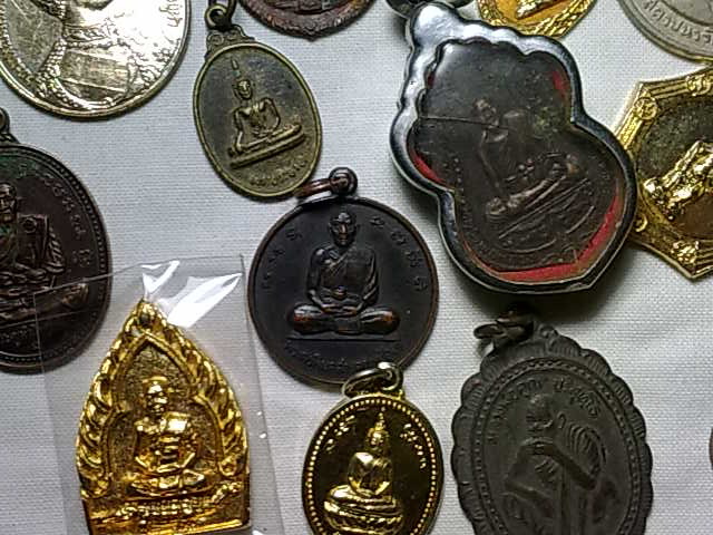 พระเหมา 68 รายการ ตามรูปครับ