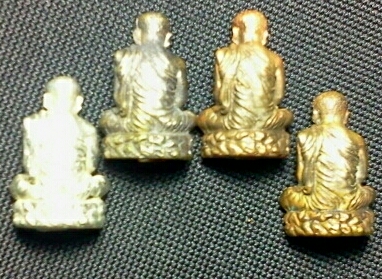 รุปหล่อหลวงปู่ศรี มหาวีโร วัดป่ากุง จ.ร้อยเอ็ด กรรมการหมายเลข 151 เคาะเดียวจบ