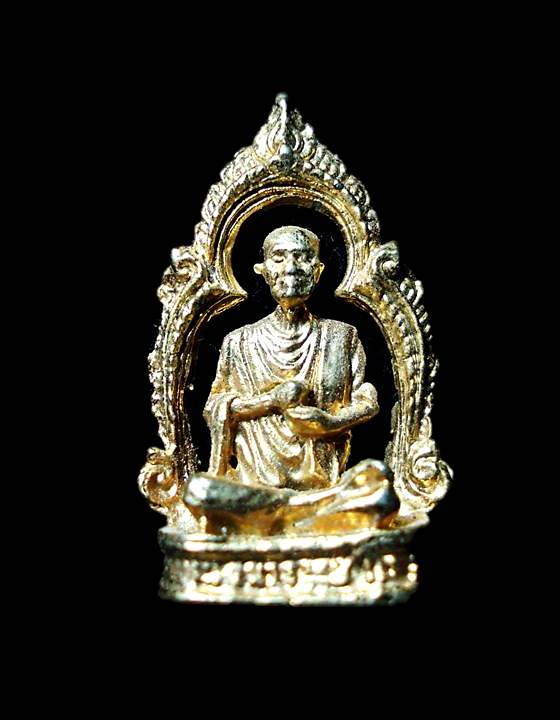 รูปเหมือนสมเด็จโตอนุสรณ์ 108 ปี วัดระฆัง ปลุกเสกวันที่ 22 มิ.ย 2523 พิมพ์ซุ้มประตู พิธีใหญ่ สวยครับ