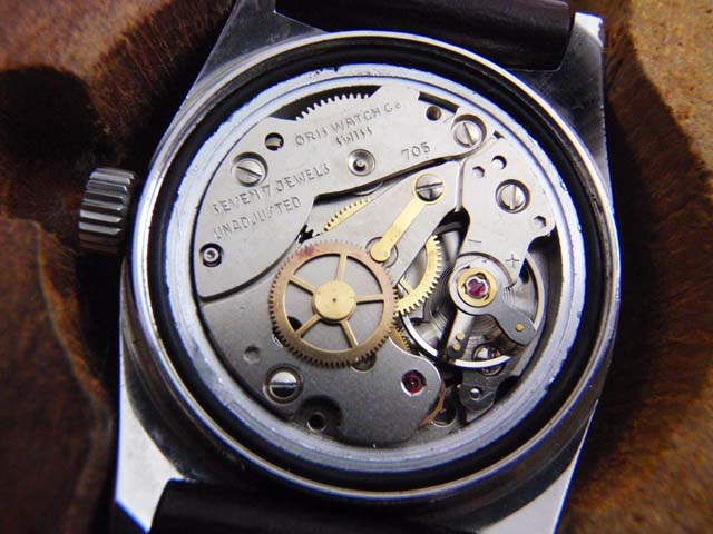 นาฬิกาไขลานสัญชาติสวิสแท้ ORIS