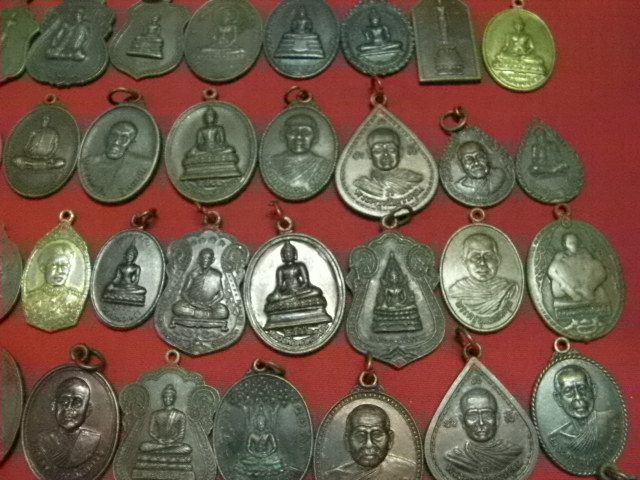 พระเหมามาใหม่ 105 เหรียญครับ 