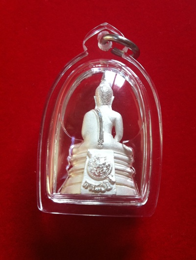 หลวงพ่อโสธร กรมตำรวจ เนื้อเงินขัดเงาบางส่วน