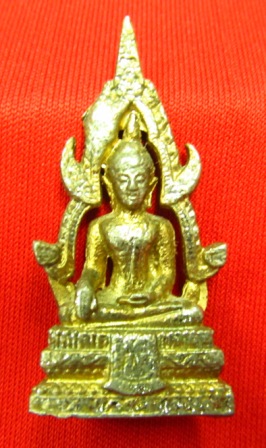 ((วัดใจ..19..บาท))รูปเหมือนพระพุทธชินราช เนื้อกะไหร่ทอง ไม่ทราบที่ ไม่รู้ปี!!!!!