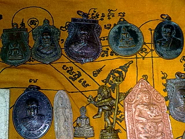 พระเหมา 50 รายการ ตามรูปครับ เคาะเดียวแดงครับ