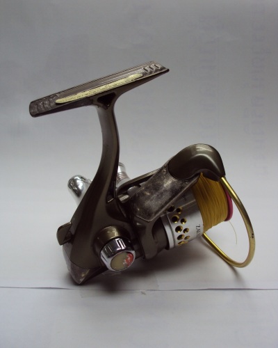 รอก Spinning RYOBI รุ่น ZAUBER 2000 ( Japan )