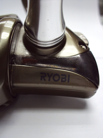 รอก Spinning RYOBI รุ่น ZAUBER 2000 ( Japan )