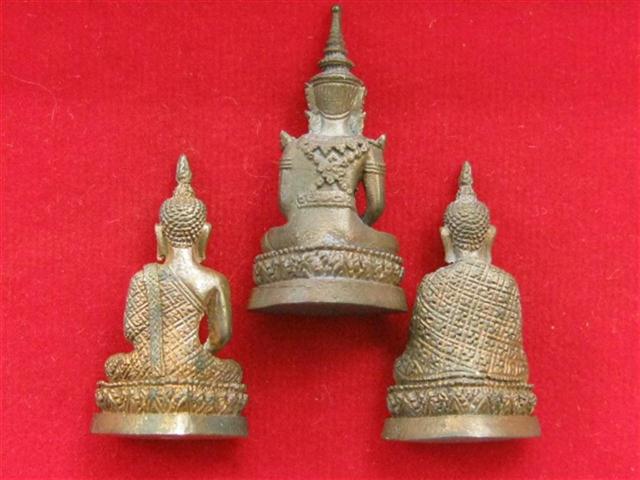 พระแก้วมรกต3ฤดู สธ สมเด็จพระเทพจัดสร้าง วัดบวรนิเวศวิหารปี38เนื้อนวะโลหะเคาะเดียว