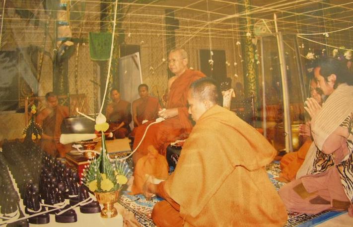 พระกริ่งเททองนำฤกษ์รุ่นแรกหลวงพ่อสมบุญ ปริปุณณลีโล วัดปอแดง  ผิวคราบเบ้าเดิมๆ หายาก