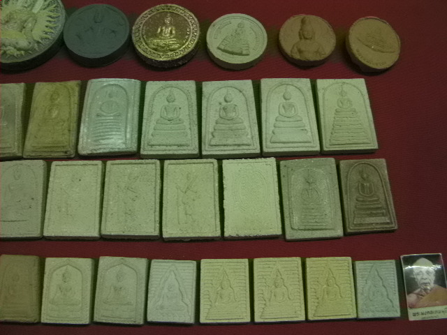 พระเหมามาใหม่ ชุดพระผง 102 องค์ครับ (18/10/2554)