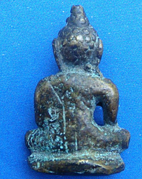 พระกรุ ไม่ทราบที่ (เคาะเดียวครับ)