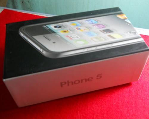 (((วัดใจ น้ำท่วมล้างสต๊อกเริ่มราคาทุน ))) iPhone5 tv-fiwi ของใหม่แกะกล่องครับ