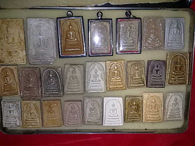พระเหมา 25 รายการ ตามรูปครับ