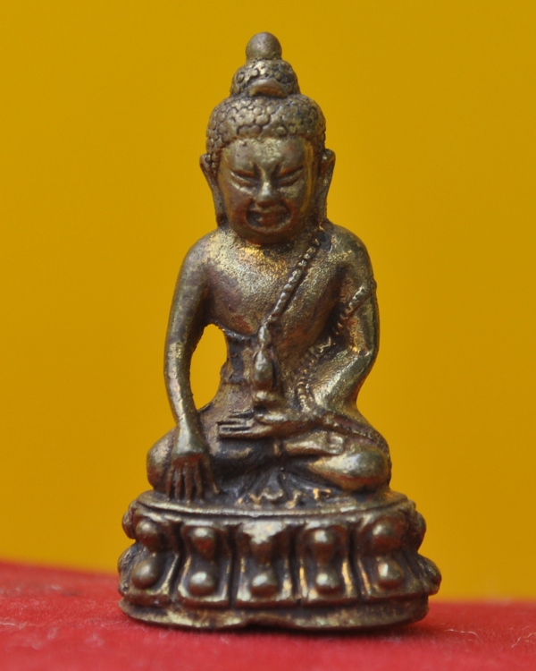 พระกริ่งธรรมมงคล รุ่น หมดหนี้