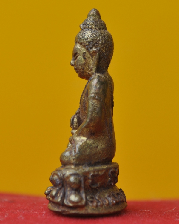 พระกริ่งธรรมมงคล รุ่น หมดหนี้