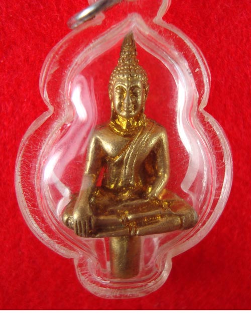 :: พระยอดธงไม่ทราบที่ เลียมพลาสติก ท่านใดทราบเชิญครัมผม ::