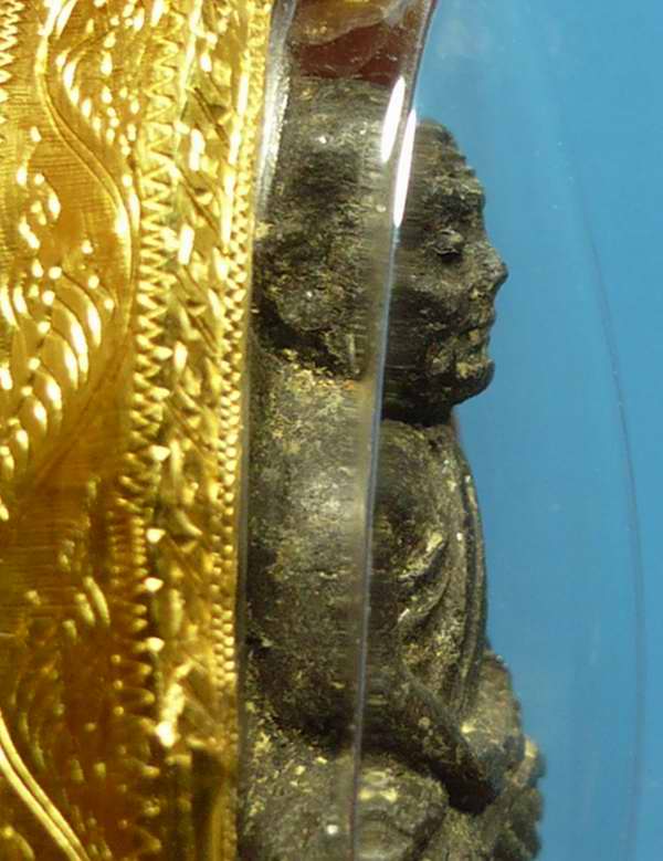 หลวงปู่ทวด เนื้อว่าน ปี24 พิมพ์กลาง สภาพสวยพร้อมเลี่ยมทองยกซุ้ม + บัตรรับรอง 2/11/54