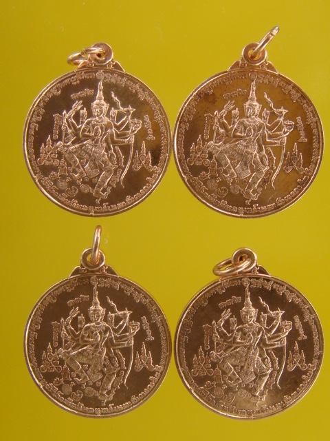 4 เหรียญเคาะเดียว ...........เหรียญนารายณ์สิบกรมหาปราบ .............ท่านพระอาจารย์ติ๋ว วัดมณีชลขัณฑ์
