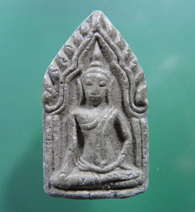 พระขุนแผนห้าเหลี่ยม เนื้อผง พิมพ์เก่าๆ ไม่ทราบเกจิ สภาพสวย