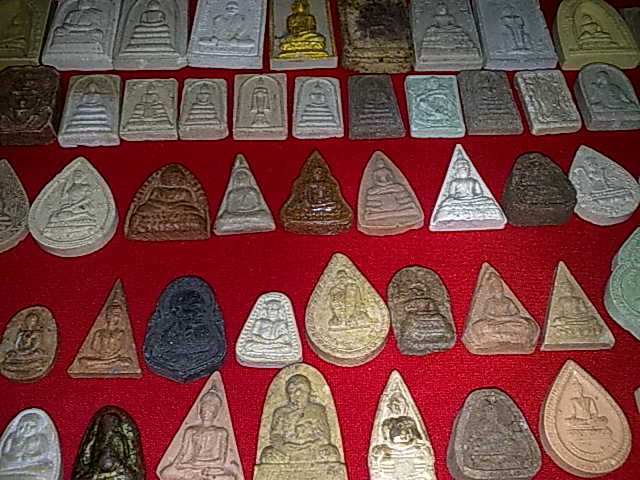 พระเหมา 88 รายการ ตามรูปครับ เคาะเดียวแดง