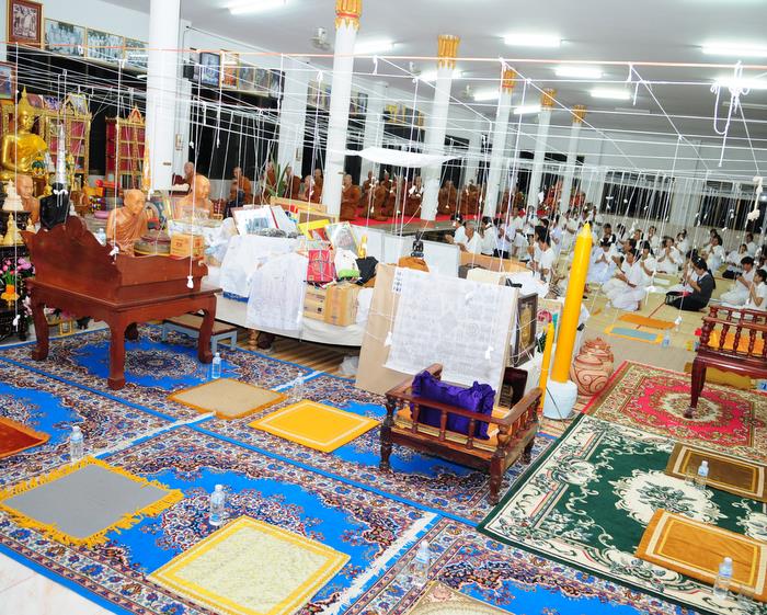 เหรียญเจริญพรบน หลวงปู่บุญพิน เนื้อทองแดง สกลนคร