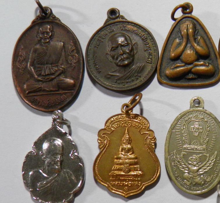 เหมาเหรียญ 15 เหรียญ   พระสะสมเก่าเก็บ บางเหรียญเช่าเป็นร้อย  ครับ  เยอะๆเลยนำมาแบ่งลง     ชุดที่ 3 