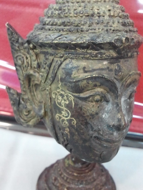 เศียรพระลักษณ์หน้าทองขนาดตั้งหน้ารถ รุ่นครอบเศียรพระลักษณ์ ปี50 หลวงปู่กาหลงเขี้ยวแก้ว