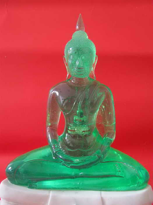 เปิดใจ300บาทหลวงพ่อโสธรเนื้อเร่ซิ่นสีเขียวฐานเป็นเนื้อเรซิ่นลายหินอ่อนค่ะหน้าตัก5นิ้ว