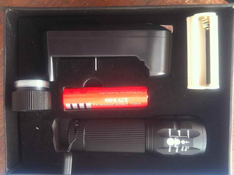 ไฟฉาย สว่างๆ ส่องไกลๆ Zoom ได้ หลอด led osram อีกกระบอกครับ
