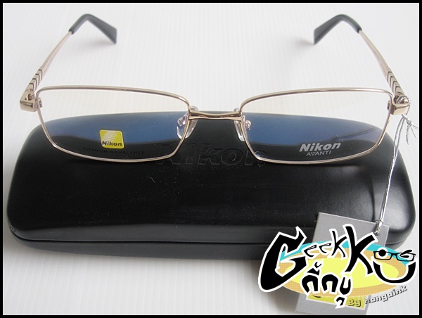 กรอบแว่นตา Nikon Titanium ของแท้ 100% จากญี่ปุ่น.....ทร งคร ึ ่งกรอบสีทอง