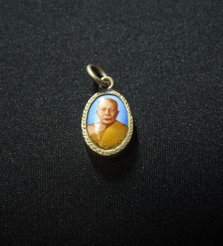 ล็อกเก็ตเก่าหลวงพ่อแดง วัดเขาบันไดอิฐ เพชรบุรี