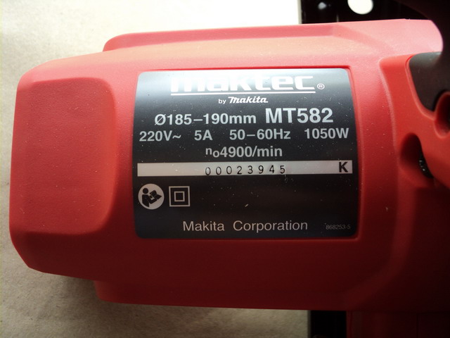 เลื่อยวงเดือนไฟฟ้า MAKTEC รุ่น MT 582 รุ่นใหม่ล่าสุดครับ ขนาด 7 นิ้ว