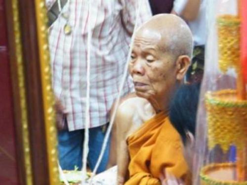 ๑๙ ย้อนยุค พุทธคูณสยาม หลวงพ่อคูณ เนื้อทองฝาบตร