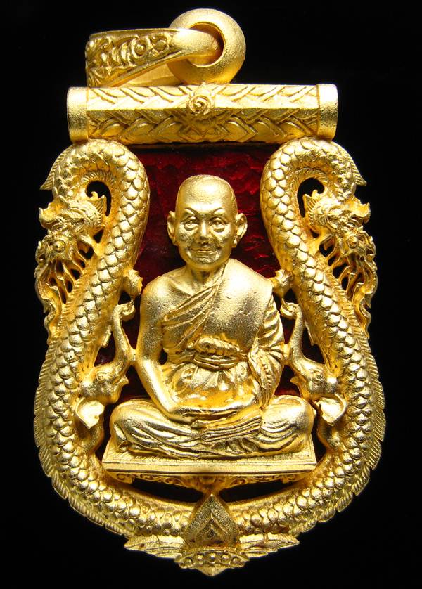 **สุดสวย เสมาฉลุ นฤมิตรโชค หลวงพ่อจรัญ เนื้อบรอนซ์ ชุบทองไมครอนลงยา เลข 558 เคาะเดียวแดง**