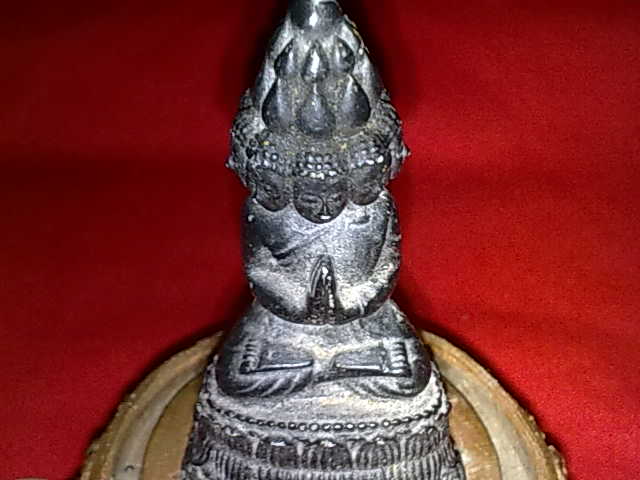 พระเศรษฐีนวโกฏิ ไม่ทราบเนื้อ ตามรูปครับ