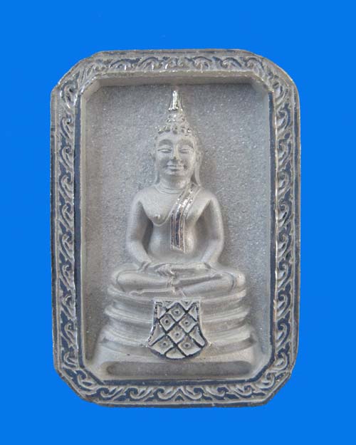 หลวงพ่อพระพุทธโสธร แปดเหลี่ยม รุ่น สร้างอุโบสถ ปี พ.ศ. 2539 เนื้อเงิน .......