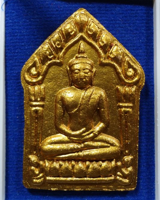 พระขุนแผนผงพรายกุมาร รุ่นพรายบูรพา เนื้อผงพรายกุมารผสมว่านสบู่เลือด ฝังตะกรุดเงินคู่