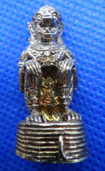 หนุมานหลวงปู่ทิม วัดละหารไร่ เนื้ออัลป่ก้า อุดผงพลายกุมาร รุ่นย้อนรอย๗๒ เลขตัวเดียว ๘ เลขมงคลครับ