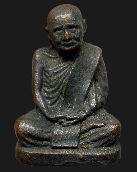 รูปเหมือนหลวงปู่ แหวน สุจินโณ วัดดอยแม่ปั๋ง เชียงใหม่